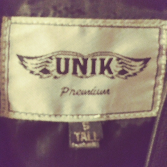 Black Leather Vest - Picture 7 of 11